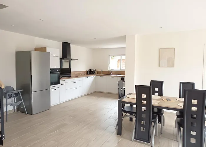 Maison Des Laquais Holiday home Saint-Laurent-sur-Mer